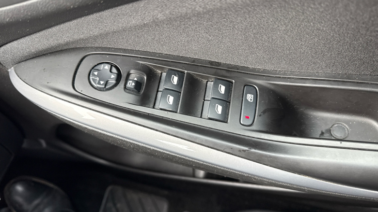 Vauxhall Grandland X 1.2 Turbo SE Premium 5dr Petrol Hatchback